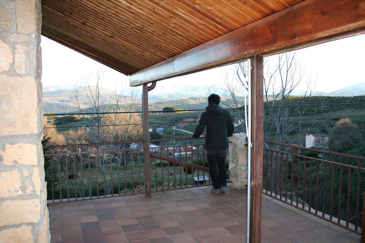 Affittacamere La Casona De Collado Hoyos del Collado Esterno foto