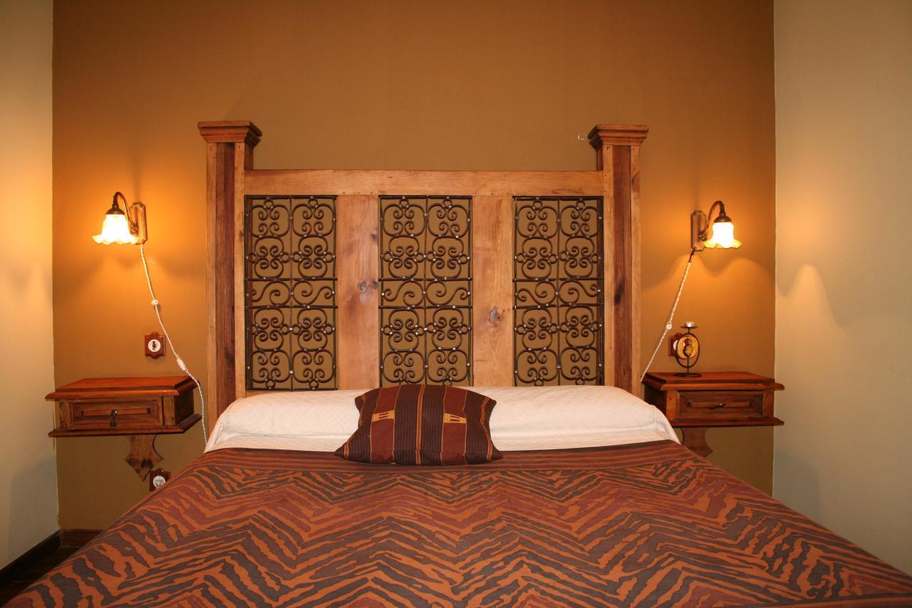 Affittacamere La Casona De Collado Hoyos del Collado Esterno foto